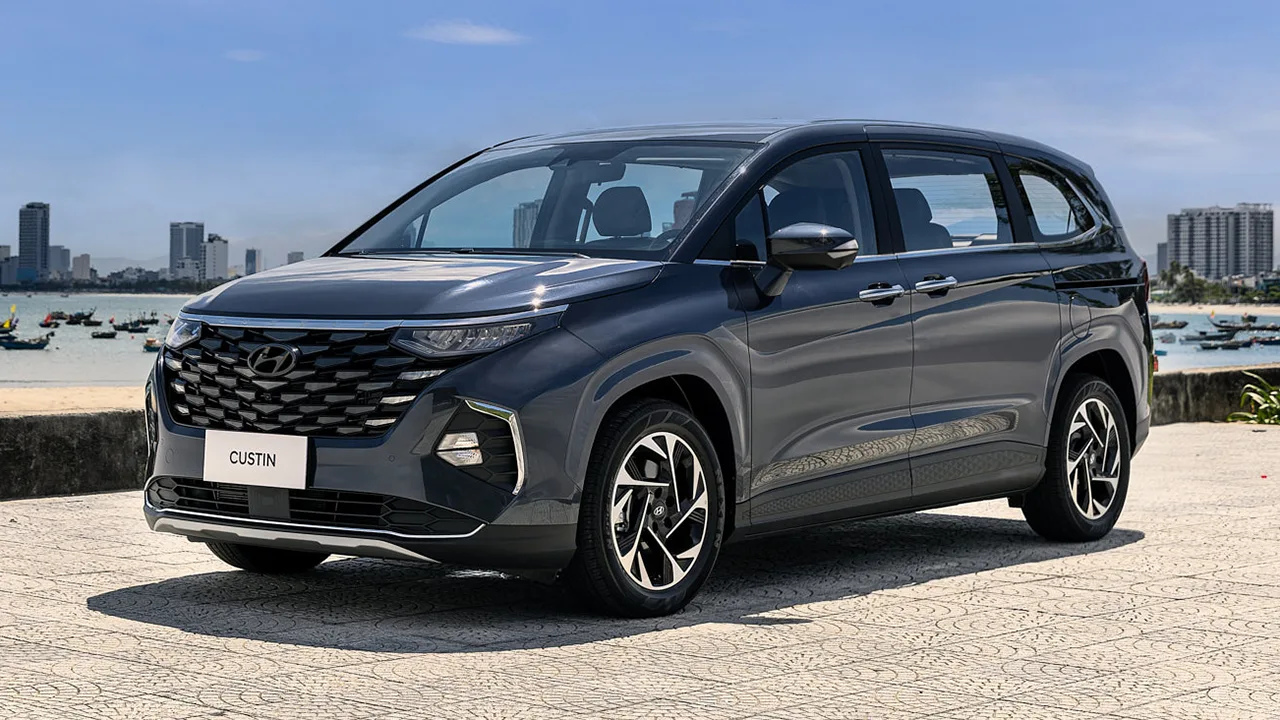 Hyundai Custin lần đầu được giới thiệu tới khách hàng Việt Nam